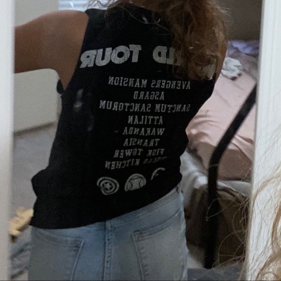 Black tank top with v neck choker - Picture 2 of 5